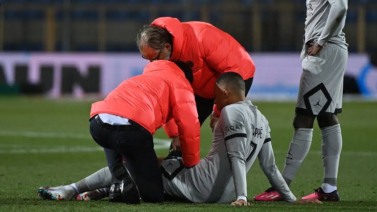 PSG CONFIRM Kylian Mbappe Injury Return Date! - MySportDab